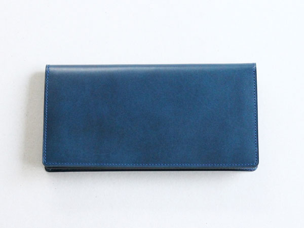 小銭入れ付き長財布“Untrad”