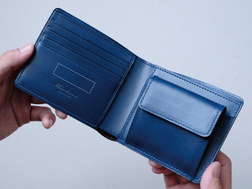 小銭入れ付き二つ折り財布“Feel Coin”