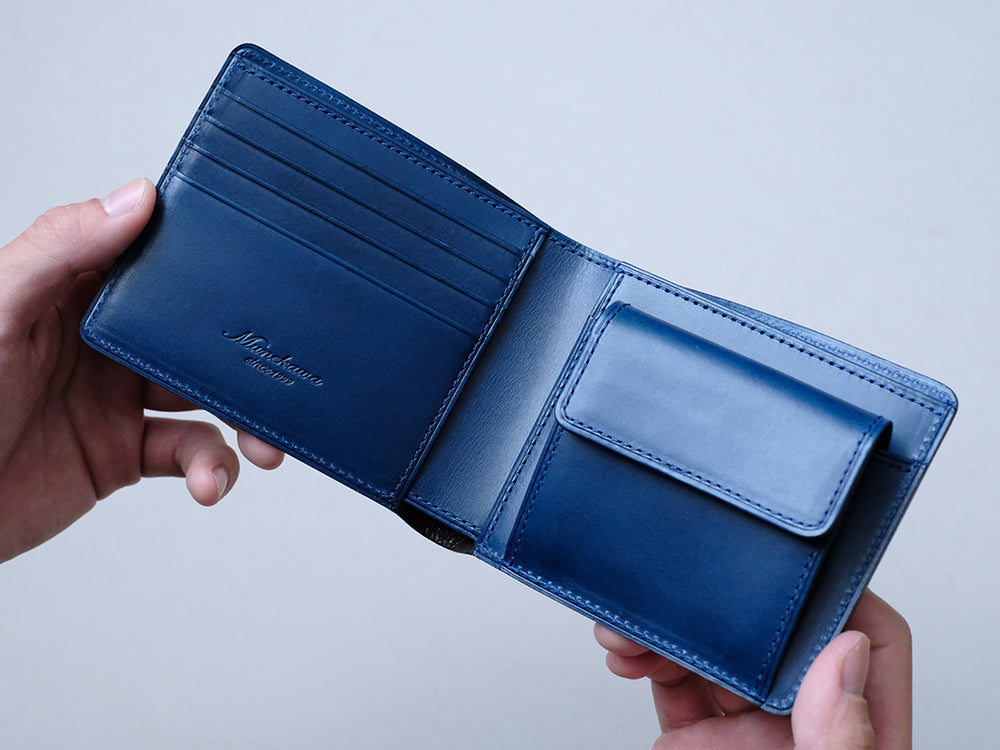 小銭入れ付き二つ折り財布“Feel Coin”
